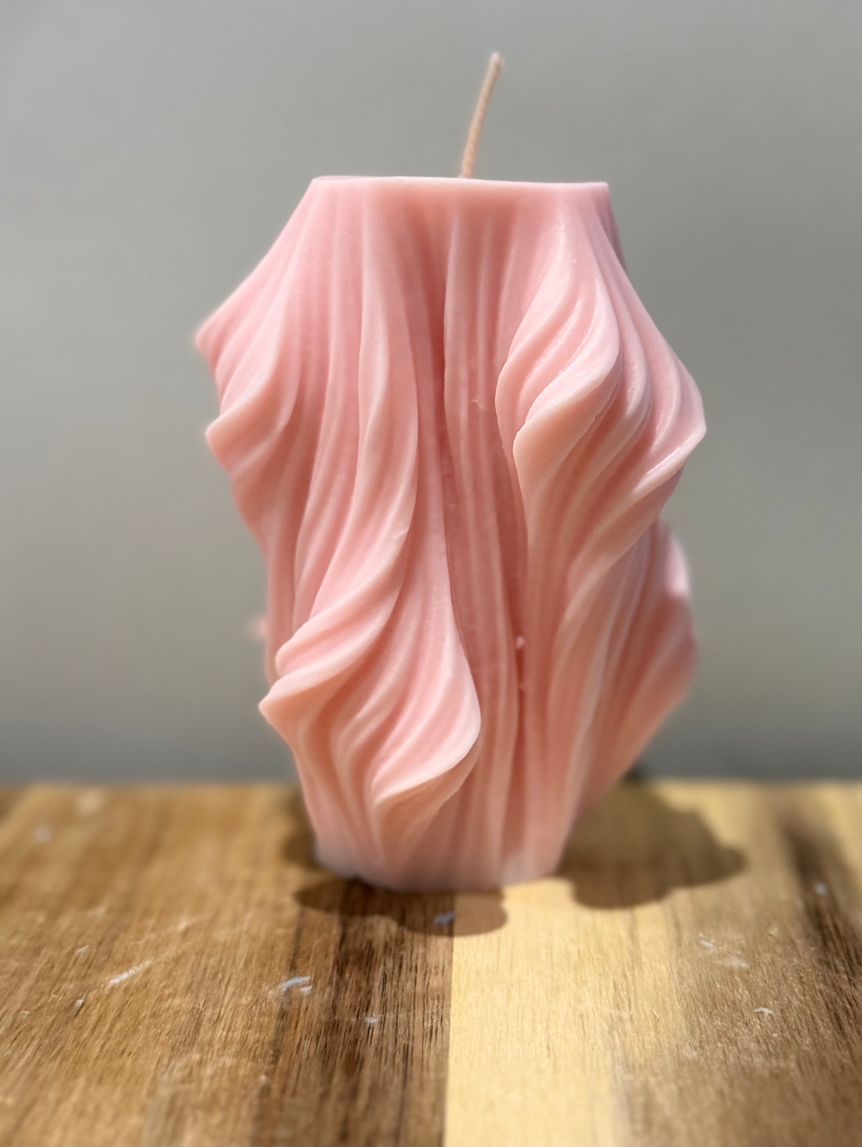 Tall Wave Pillar
